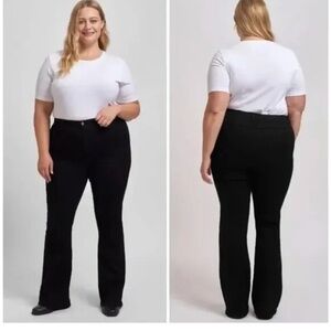 Universal Standard Sava Flare Jeans Black High Rise Bootcut Black 22